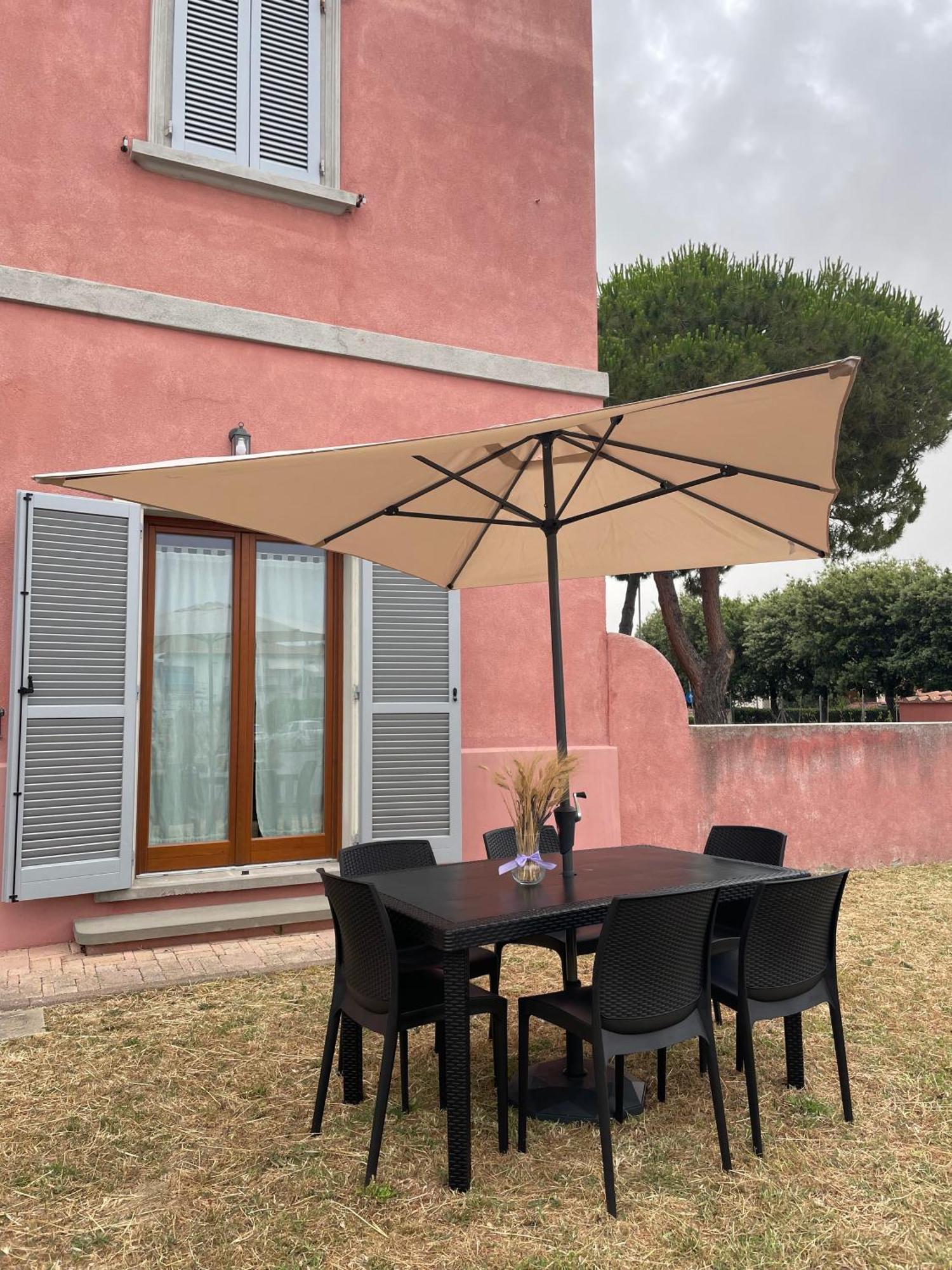 Casa Vacanze Le Due Torri 瓦达 外观 照片